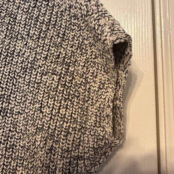 GAP Dolman Sleeve Sweater - Picture 3 of 7